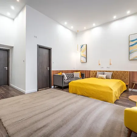 Elizabeth Deluxe * Budapest